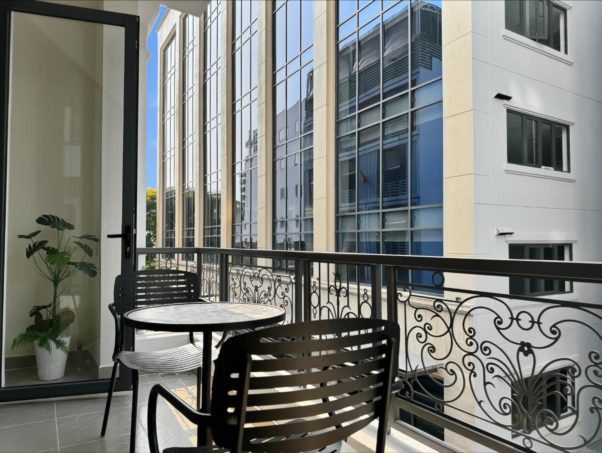 Newhome Luxury Khách sạn 3*
